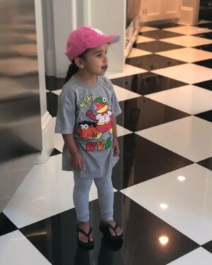 Rob Kardashian Instagram - She dressed herself 😆😆 but she rocking the Dodgers hat let’s go 💪💪💙💙