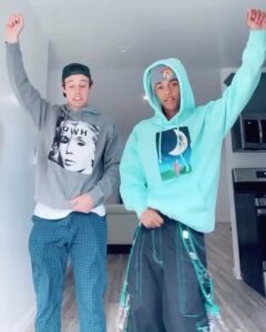 Rob Kardashian Instagram - @camerondallas @mellamocurtiss_ in @halfwaydead! Hope everyone is home and safe. #HWD