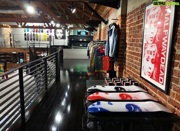 Rob Kardashian Instagram - @halfwaydead Shop is now at Diamond Fairfax store LETS GOOOOO 🙏🙏🙏🙏🤞🤞🤞‼️ 447 N. Fairfax Diamond Supply Company