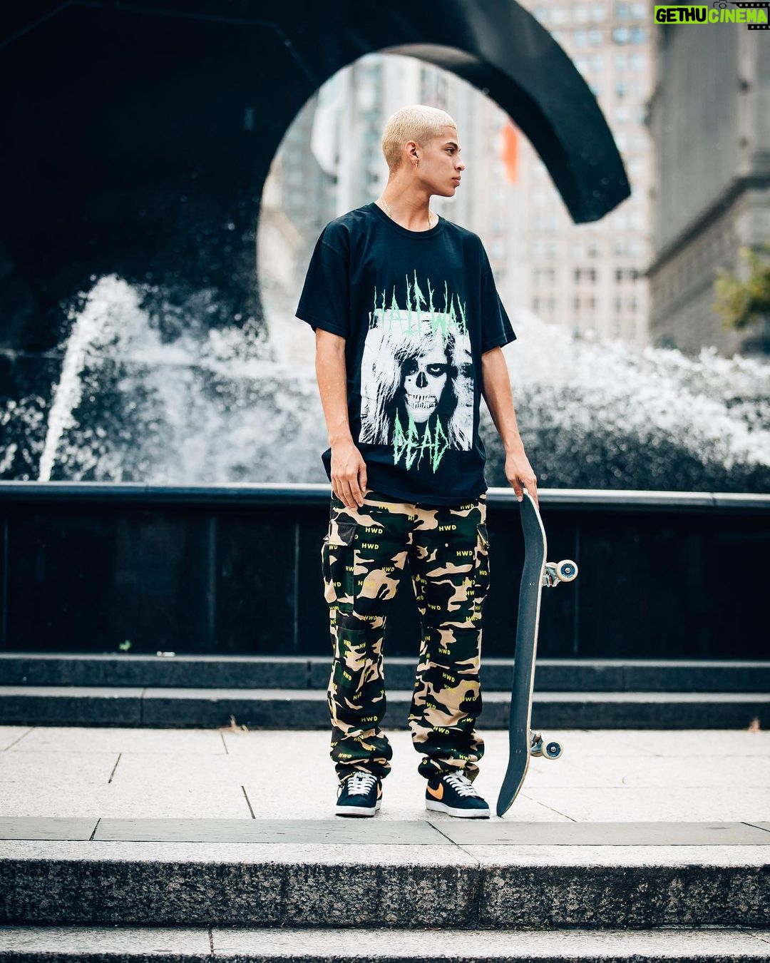 Rob Kardashian Instagram - S W I P E for new @halfwaydead dropping 9.25 #Autumn2019