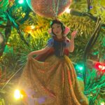 Rob Kardashian Instagram - THANK YOU so much to @jeffleatham and his wonderful team for always making the Christmas vibe perfect in my house every year!!! My daughter is about to be so Happy!! She wanted a rainbow Disney princess tree so that’s what she gets‼️🤪🤪🤣🤣💪💪🙏🙏🎄🎄🎄🎄🎄🎄 Sending LOVE to all! 🙇🏽‍♀️🙇🏽‍♀️💙💙