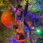 Rob Kardashian Instagram - THANK YOU so much to @jeffleatham and his wonderful team for always making the Christmas vibe perfect in my house every year!!! My daughter is about to be so Happy!! She wanted a rainbow Disney princess tree so that’s what she gets‼️🤪🤪🤣🤣💪💪🙏🙏🎄🎄🎄🎄🎄🎄 Sending LOVE to all! 🙇🏽‍♀️🙇🏽‍♀️💙💙