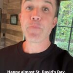 Rob McElhenney Instagram - Chants at the @Wrexham_AFC Racecourse will be particularly Grammy-award-winningy in May. @KingsOfLeon