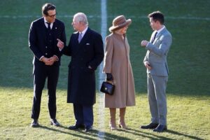 Rob McElhenney Instagram - Season 6 of The Crown is gonna be 🔥