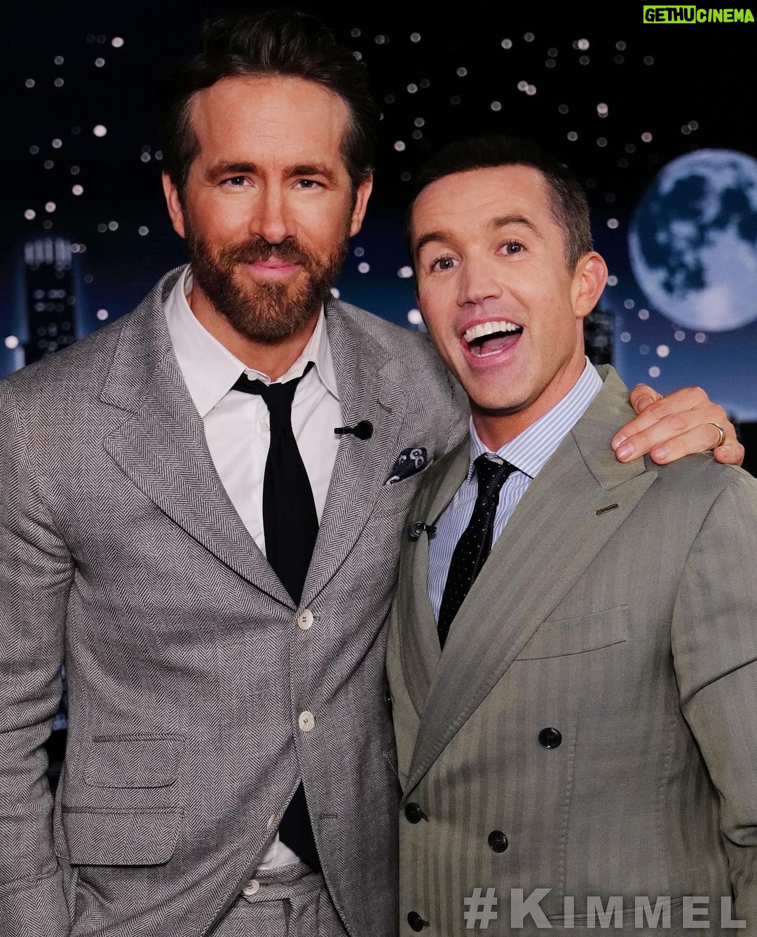 Rob McElhenney Instagram - Take your lovers to work day! 😍😘🥰 @RobMcElhenney @VancityReynolds @KaitlinOlson