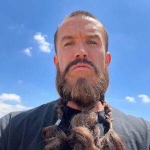 Rob McElhenney Instagram - Definitely new profile pic but possibly just new look in general