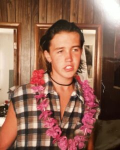 Rob McElhenney Instagram - Me going to see Jimmy Buffett in 1995 and 2018. Same outfits. Same good times. RIP @jimmybuffett 🍹 🎶
