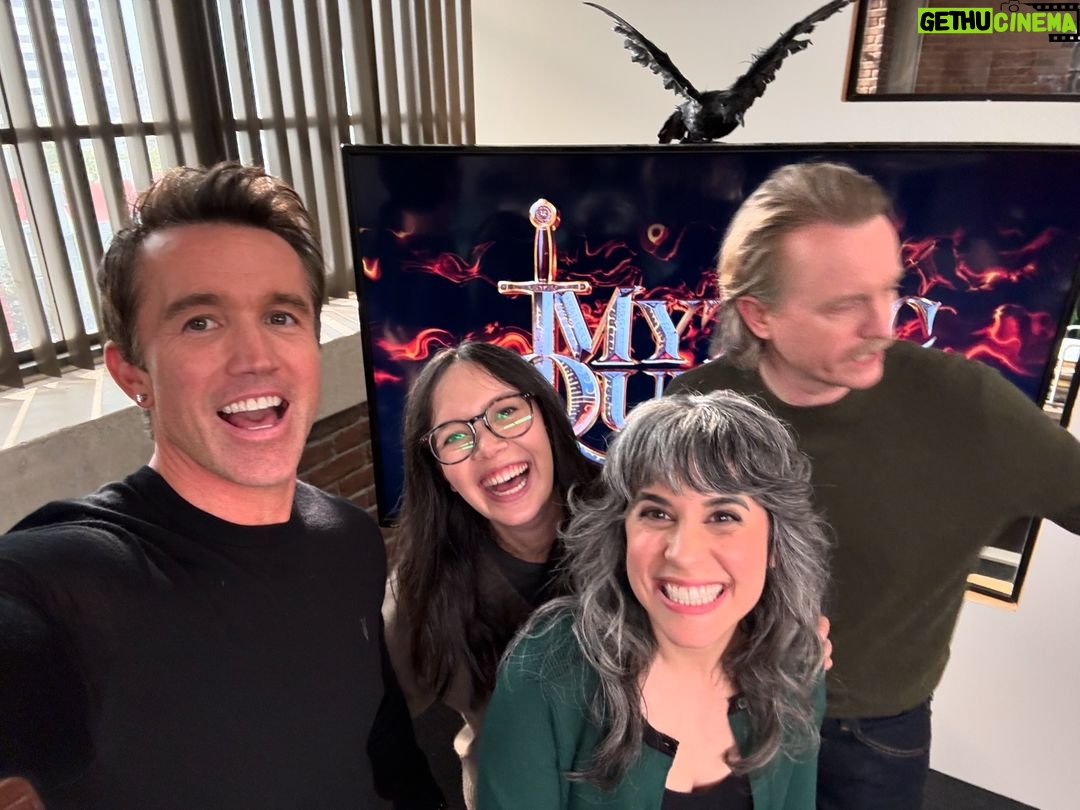 Rob McElhenney Instagram - David doesn’t understand how photos work.