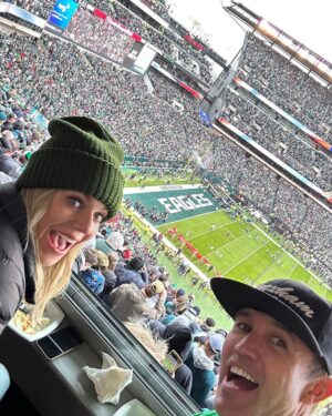 Rob McElhenney Instagram - Aside from that slight allergic reaction to the nuts, 2023 was one of the best years of my life. Thank you to the people and places that made it possible. My life is full of love and joy because of you. ❤️ So excited for 2024. I’ll stay away from the nuts.