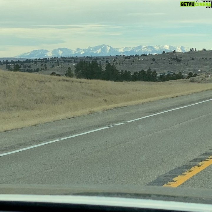 Rob Schneider Instagram - BIG SKY COUNTRY! GORGEOUS MONTANA! We ARE SOLD OUT.. so we ADDED A 2ND SHOW TONIGHT at The Newberry Theater 420 Central Ave in Great Falls MT!
