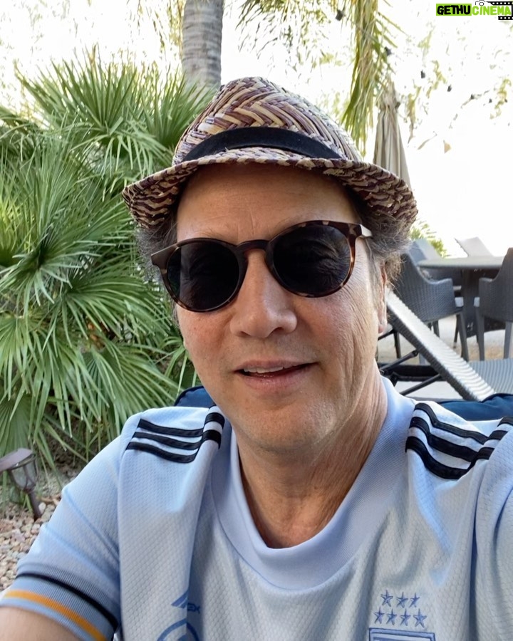 Rob Schneider - 34.8K Likes - LETS GO @sfgiants BEAT LA
RobSchneider.com
#BeatLA
#BeatLAAllNiteLong