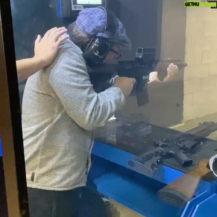 Rob Schneider - 53.9K Likes - Practicing for when Spades new Netflix show comes on my television.
#MachineGunHandOptional