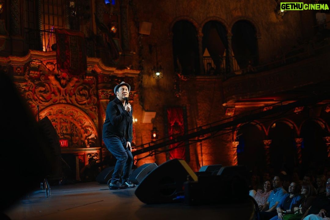 Rob Schneider Instagram - Amazing audience, Amazing film crew & Amazing shows! And not one person discriminated against by their vaccination status. I can’t wait to share my new special with you all! Thank YOUUUUU FLORIDA!