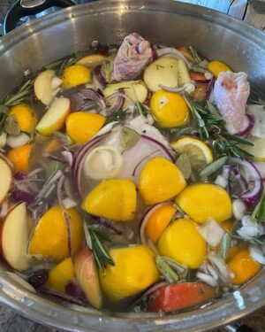 Rob Schneider Instagram - Turkey Brine…
2 cups of Sea Salt, 2 cups sugar, bottle of White Wine, apples, oranges, currents, cranberries, honey, 6 cloves crushed garlic, 2 sliced onions, rosemary, thyme,
sage and love ❤️ Let soak in fridge for 8- 18 hours…