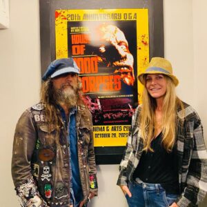 Rob Zombie Instagram - A big thanks to everyone who came out last night to our 20th anniversary screening of HOUSE OF 1000 CORPSES at the Bantam cinema @bantam.cinema . 🎃 Tonight is THE DEVILS’ S REJECTS! 🎃 #houseof1000corpses #robzombie #sherimoonzombie #bantamcinema