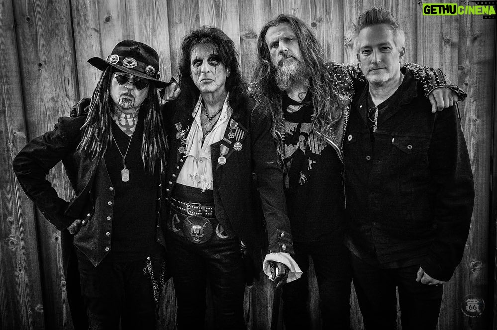 Rob Zombie Instagram - Just a bunch of FREAKS ON PARADE! #robzombie #alicecooper #aljourgensen #richardpatrick #freaksonparadetour2023