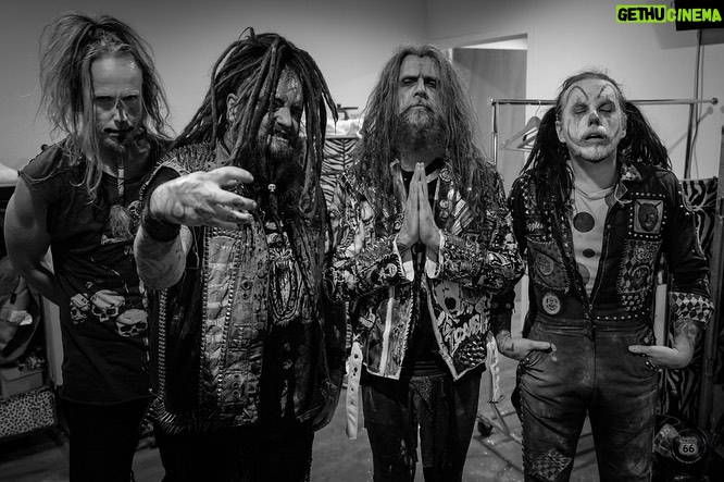 Rob Zombie Instagram - Good night Phoenix! FREAKS ON PARADE is now officially a wrap. 🔥 Definitely a wicked summer was had by all. #robzombie #freaksonparadetour2023