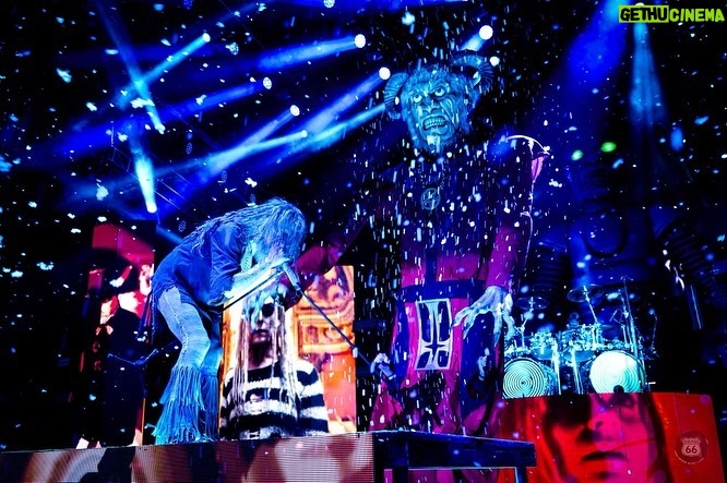 Rob Zombie Instagram - Good times last night in Concord, CA! #robzombie #freaksonparadetour2023