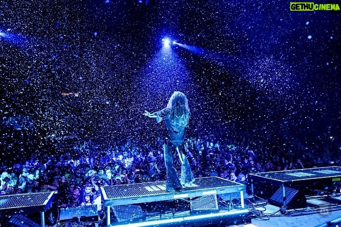 Rob Zombie Instagram - Rocking and rolling at Zombie party tonight in Washington! 🔥🔥🔥🔥🔥 #robzombie #freaksonparadetour