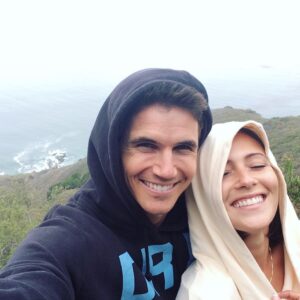 Robbie Amell Instagram - My favorite person to do everything with... 
Except take directions from. She’s so bad with directions. 

Happy Valentine’s Day ❤️