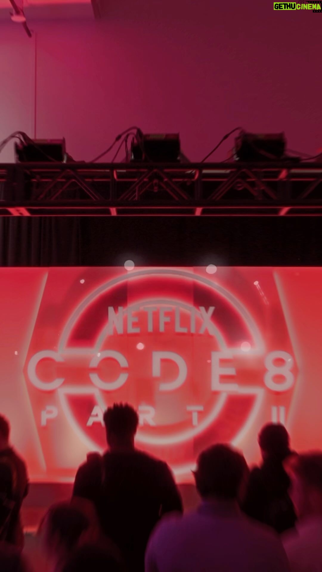 Robbie Amell Instagram - Netflix’s Number 1 movie in the world. ❤️❤️❤️