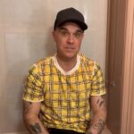 Robbie Williams Instagram - Do what the man says in the video 🙏❤️