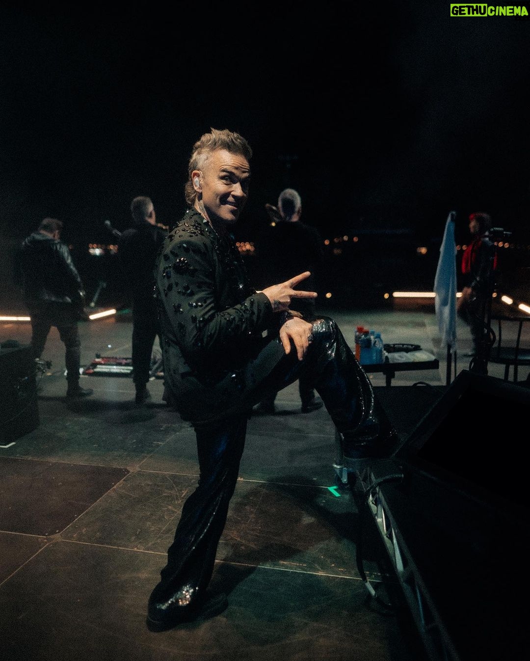 Robbie Williams - 44.8K Likes - Adelaide: you were beautiful last night, thank you. See you next time x
