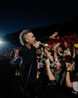 Robbie Williams Instagram - New Zealand: thank you for two unforgettable, beautiful nights. See you again soon I hope. Rob x