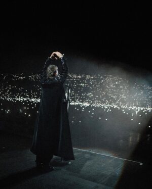 Robbie Williams Instagram - New Zealand: thank you for two unforgettable, beautiful nights. See you again soon I hope. Rob x