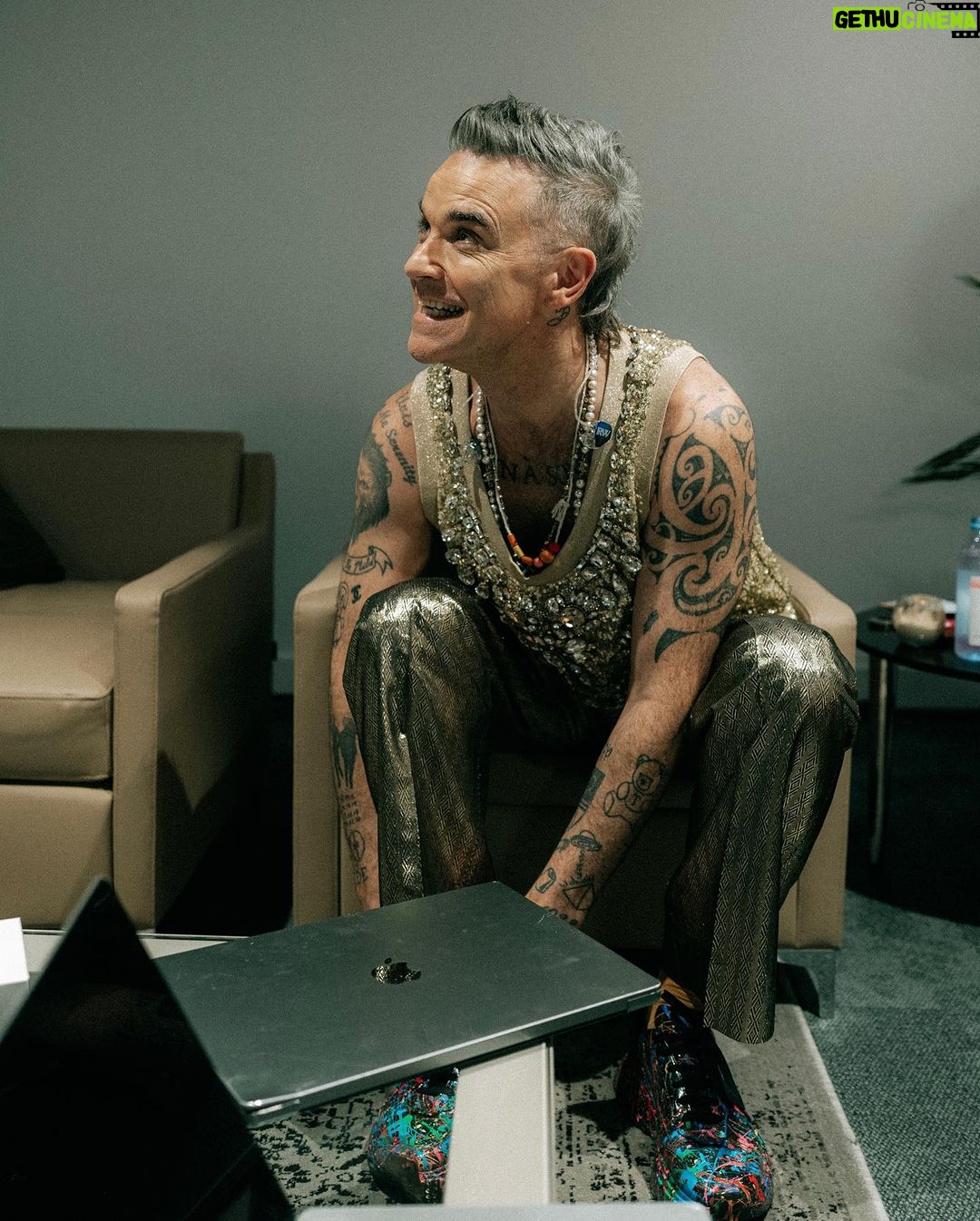 Robbie Williams - 41.3K Likes - Abu Dhabi: that was phenomenal. What an amazing gig I loved every moment of it. I hope to see you again soon. Rob x