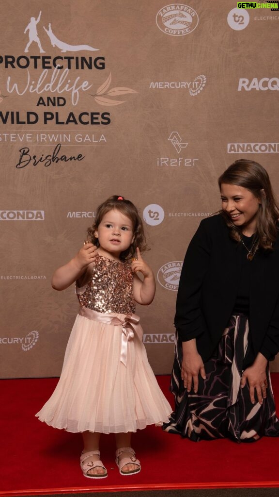 Robert Clarence Irwin Instagram - Join us for Grace’s first ever #SteveIrwinGala raising funds and awareness for @wildlifewarriorsworldwide. Her happiness lights up the entire room! 💛
