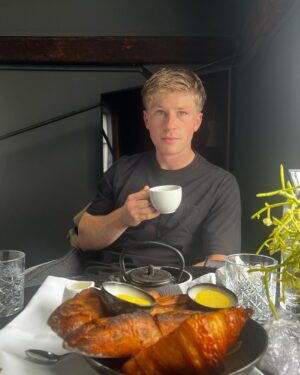 Robert Clarence Irwin Instagram - Breakfast of champions 🥐