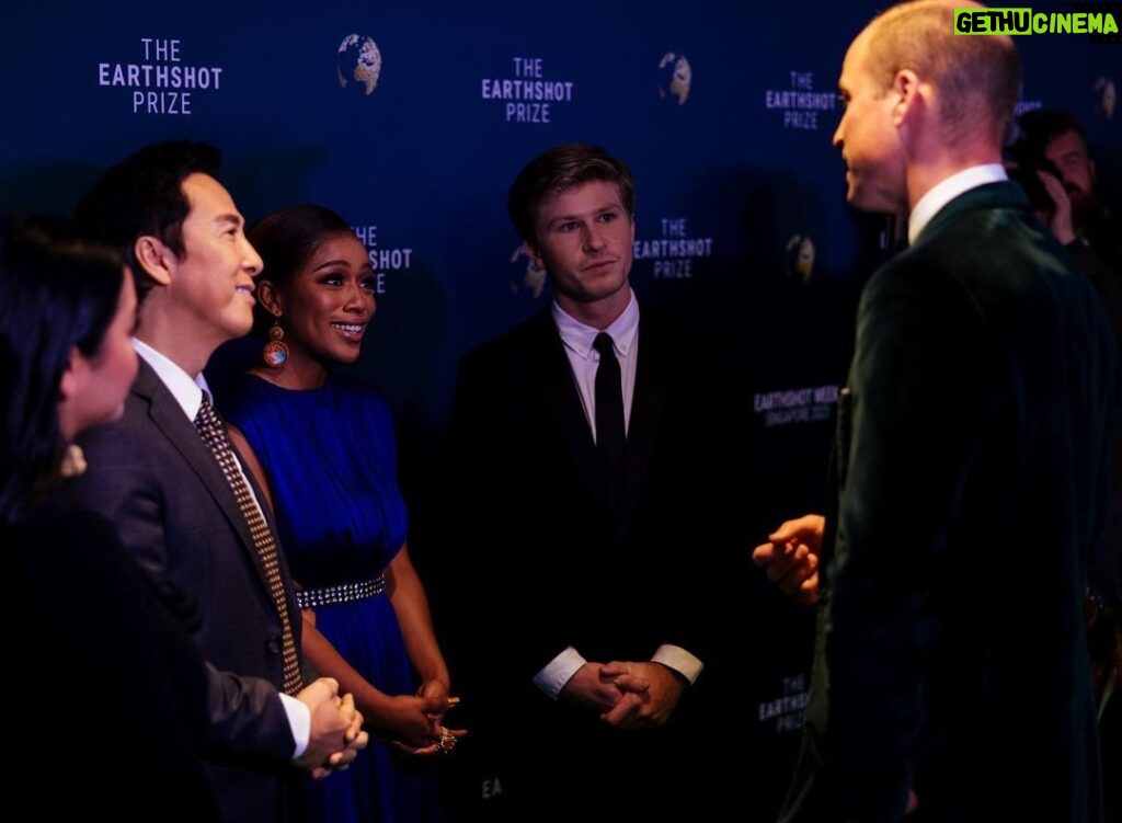Robert Clarence Irwin Instagram - A real honour to speak with His Royal Highness Prince William about environmental preservation and the @earthshotprize alongside my fellow presenters at last night’s Earthshot Prize 2023 Awards. I’m proud to be an advocate for this incredible global initiative that sparks real positive change for our planet. Singapore, Singapore