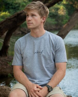 Robert Clarence Irwin Instagram - We’ve got some awesome new merch at @australiazoo’s online shop. Head to the link in my bio and use the coupon code: ROBERT10 for 10% off everything store-wide for the month of October!