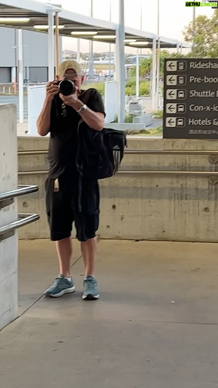 Robert Clarence Irwin Instagram - Try as they might to get the sneaky angle, the paparazzi are no match for the keen eye of Robert Irwin ππ Welcome to Episode 1 of Robert vs Paparazzi! Who will get the best angle In this epic battle????