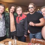 Robert Sheehan Instagram - Ricky Air D’n’D review (Dope and Drinks) - Fuckin awesome!! Except waking up every morning with Randy spooning me @trailerparkboysofficial