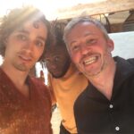 Robert Sheehan Instagram – Somethin’s a cookin! With @gilesduley @kayusbanks @one_armed_chef 🍱🥘🍣🍜🍨🌮🦴🥞🍗🍟🦴🥐🥕🥒🍖🍭😎