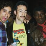 Robert Sheehan Instagram - Ladies and Gentleladies, I met a true childhood hero. A man with style, charisma, and just a little dollop of sexy danger. Oh, and @realwesleysnipes 😁 Wesley we love ya you’re awesome! @joesangre #excelsior #StanLee
