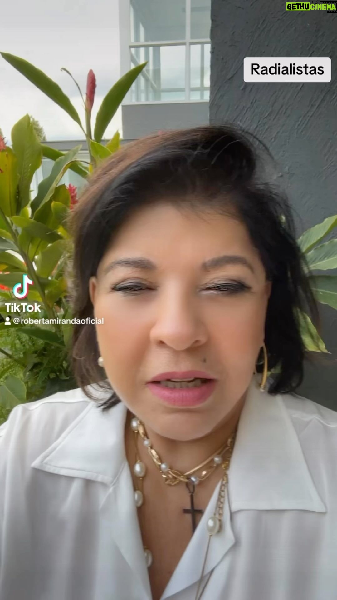 Roberta Miranda - 47.8K Likes - Feliz Natal a todos os RADIALISTAS deste BRASIL !! E a todos os SITES SERTANEJOS !! Obrigada pela força @renatosertanejeiro @conceitosertanejo @sertanejobr_ @tvmeusertanejo @sertanejopramulher @dudupurcena