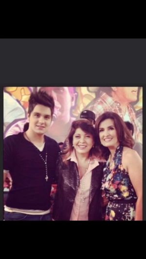 Roberta Miranda Instagram - #tbt❤️ @luansantana  @fatimabernardes  Luan … ninguém segura uma mulher segura !!! Talentoso e humilde 
AE!! bb dedicado a vc