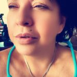 Roberta Miranda Instagram - Kkkkkkk queria ser uma barra de gelo enorme!!!! Aguardem ( DIRECT) inédita