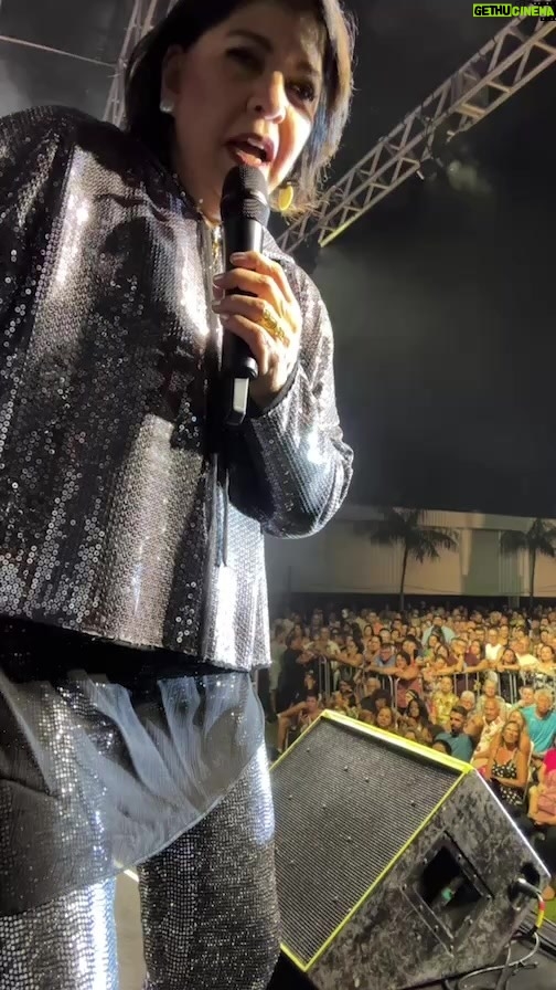 Roberta Miranda Instagram - Franca amores!! Que público de matar de lindo !! Que vozes são essas ?!! @biacaboz