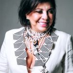 Roberta Miranda Instagram - Uma mulher empoderada é como uma estrela que ilumina seu próprio caminho e inspira outros a brilharem também! Ótima semana! A rainha ama vocês demais ❤️ e estou morrendo de saudade de estarmos pertinho!