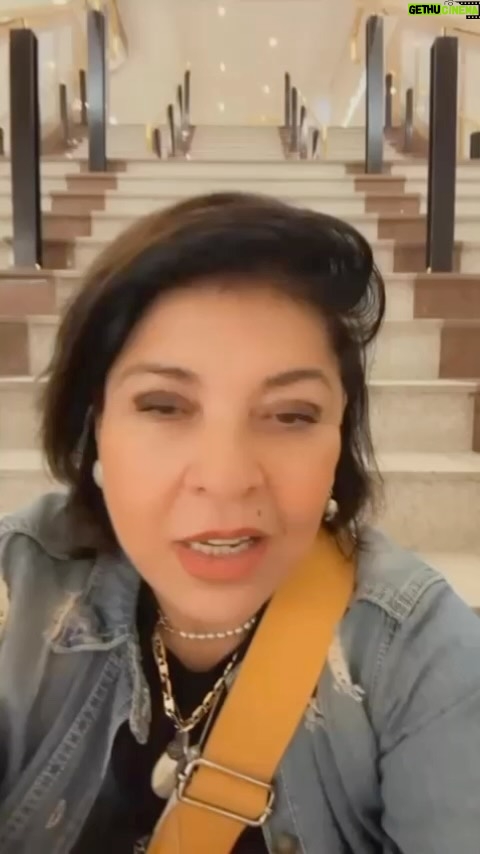 Roberta Miranda - 52.1K Likes - Ooiii. Psiu!!!! Deixa a minha vida em paz! Cuida da sua .. não adianta VC tentar brecar as blitz
Não esqueça que a minha empresária foi gerente de rádio e TV da Poligram, Continental e todos a amam muito !!
Temos provas e sabemos aonde é quando isto acontece !!
Já retiraram “ VoCES” por 3 vezes a minha música ( Perigosa e linda ) do SPOTiFY.
Coloquei advogado e a música voltou !!
Escrevo aqui para todos verem como sou bombardeada até hoje por INVEJA
Tenho 38 anos de carreira e não me deixam em paz !!
Este recado é para entenderem que : existe um Deus !
Existe uma força em mim que gente do seu tipo não QUEBRA !!!
Tome vergonha na sua cara ( amiguinhos) e cuide do seu trabalho que do meu já cuido faz anos @celiammoratori