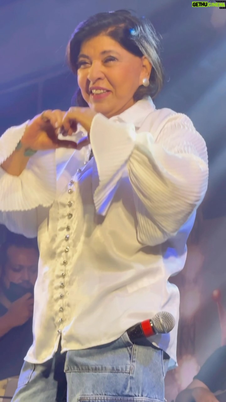 Roberta Miranda - 54.2K Likes - Mais um pouco do belíssimo show em Guarulhos !!! @sescsp