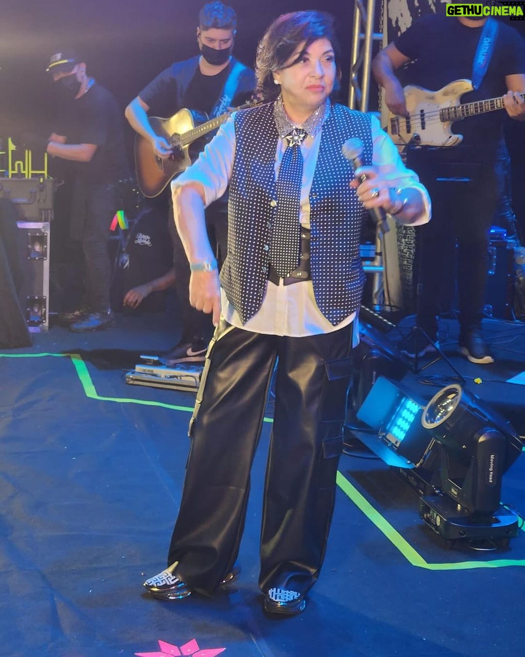 Roberta Miranda Instagram - Obrigada público @sesctaubate @celiammoratori @paoloproducoes Aguardem o teaser deste show!!