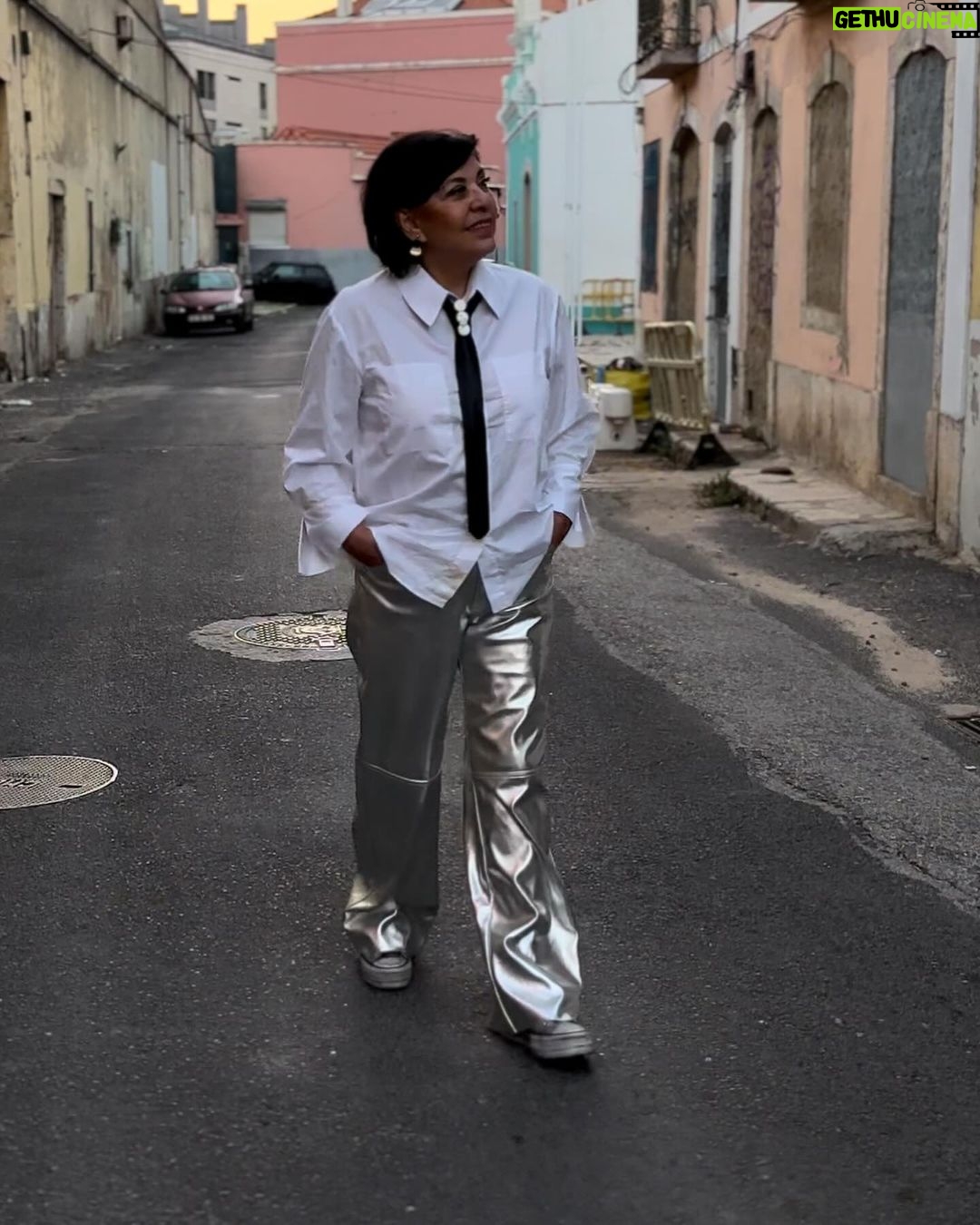Roberta Miranda - 57.7K Likes - Orgulho de ser NORDESTINA!! Aqui alguns momentos com amigos em Lisboa!!!
