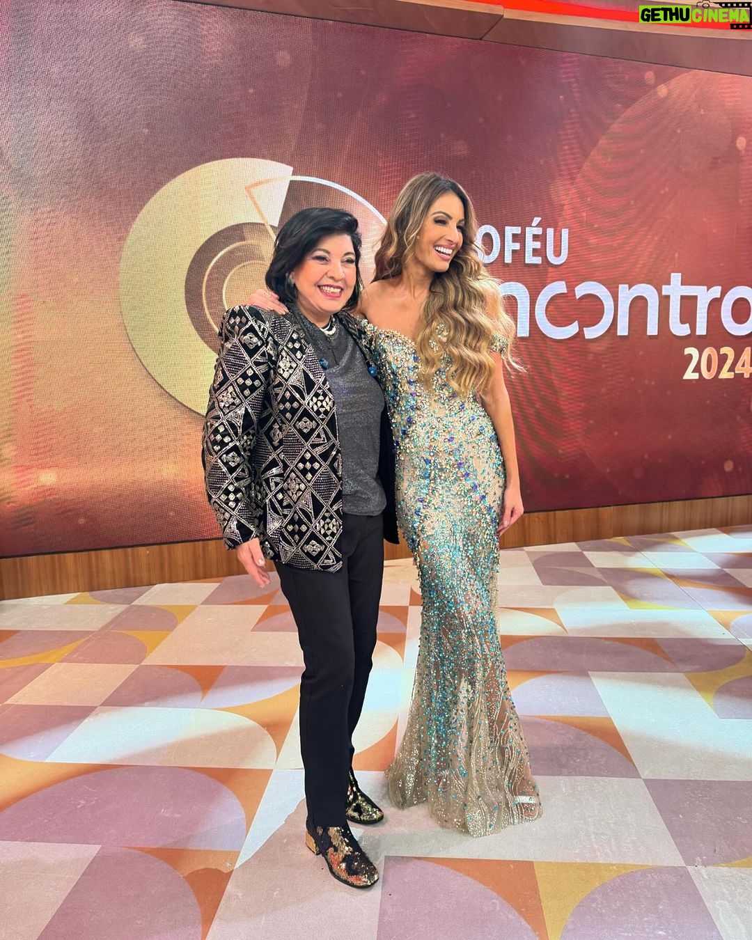 Roberta Miranda Instagram - Feliz dia da mulher!! Vocês são guerreiras!! Poderosas ! Obrigada @patriciapoeta @tati @val.assim @barbaraareis