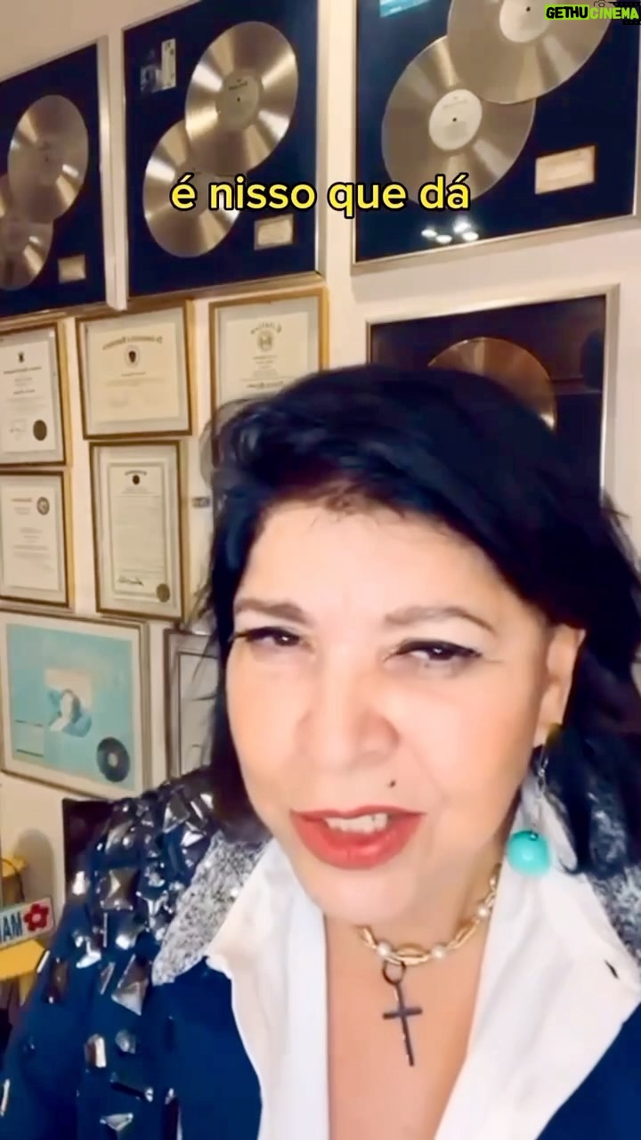 Roberta Miranda - 53.4K Likes - Faltam 13 dias para você receber um Direct! 📩 Dia 23 de Janeiro, minha nova música, em todas as rádios e plataformas digitais. #DirectRobertaMiranda
E o concurso cultural tá rolando. Você no meu feed do Instagram para mais de 8 milhões de pessoas
Faça um dueto ou um remix aqui e na rede vizinha. Mas atenção, você tem que dividir tela comigo, caso contrário desclassificará você desse concurso cultural
- Me marque na publicação: @robertamiranda
- Coloque #DirectRobertaMiranda
Conte comigo o refrão e participe!
😘