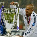 Roberto Carlos Instagram - 122 años del mejor club de la historia! Felicidades, madridistas! Hala Madrid!